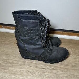 Sorel Lexie Wedge Waterproof Boots Size 10 Black Laced